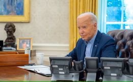 Joe Biden abandona a corrida presidencial nos Estados Unidos