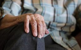 Cientistas brasileiros descobrem substância que evita piora do Parkinson