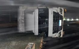 Ventania tomba caminhão na Serra de SC; velocidade do vento chegou a 157 km/h
