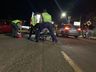 Motociclista realiza manobra proibida, derruba caroneira e foge em SMOeste 
