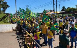 Grupo se mobiliza em frente ao 14º RCMec para ato nesta terça-feira