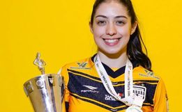 Morre aos 20 anos de idade a jogadora de futsal Pietra Medeiros
