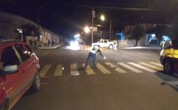 Menor conduzindo carro se envolve em acidente