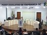 Concurso de oratória premia alunos com bolsas de estudo