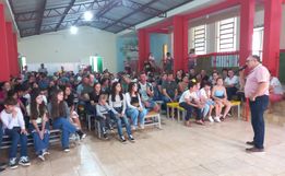 Pais e alunos participam do Dia da Família na Escola em São Miguel do Oeste