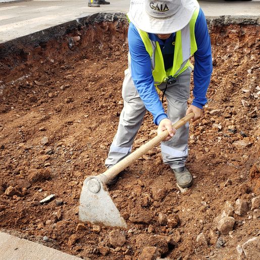 Empresa realiza reparos na Avenida Gustavo Fetter, em Iporã do Oeste