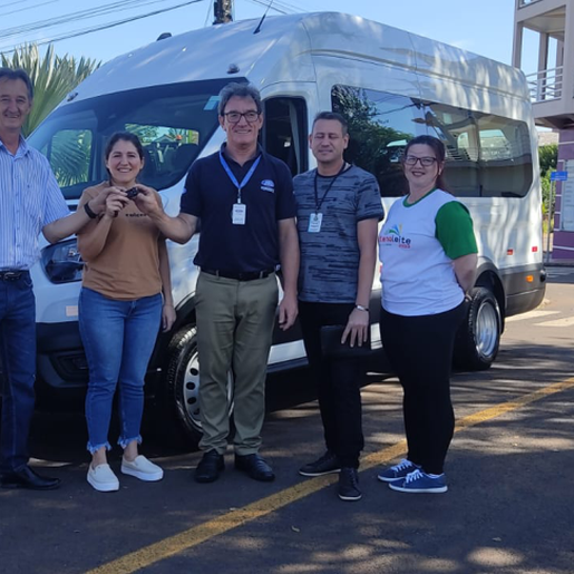 Santa Helena adquire novo veículo para transporte de pacientes