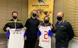 Jogador que atua nos Emirados Árabes Unidos participa do Bate Papo Esportivo