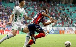 Com um a menos na maior parte da partida, Chape vence o Bahia em Salvador