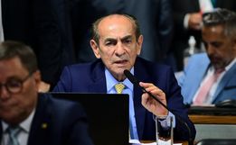 Comissão do Senado aprova PEC que propõe fim da reeleição a cargos do Executivo