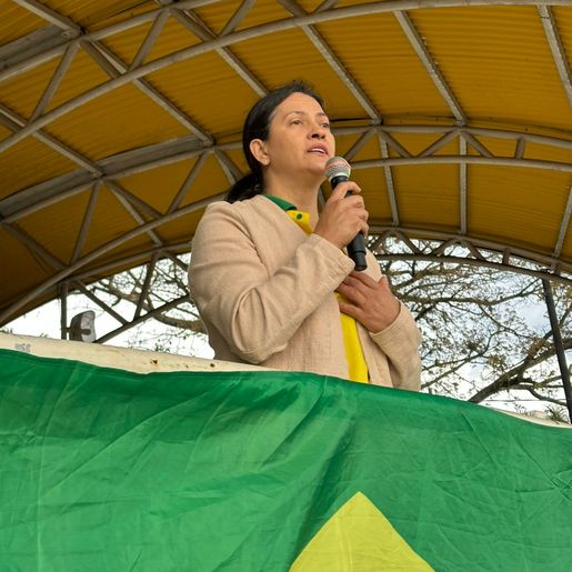 Semana da Pátria 2025 tem início com ato cívico na Praça Municipal em Guarujá do Sul