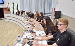Vereadores mirins apresentam pedidos e conscientização sobre assédio