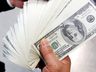 Dólar fecha com maior alta desde abril, custando R$ 5,537