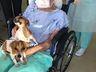 PEDIDO ATENDIDO: paciente em cuidados paliativos revê cachorrinhos de estimação
