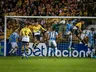 Grêmio joga mal, não chuta a gol e liga o alerta após quatro jogos sem vitória na Série B