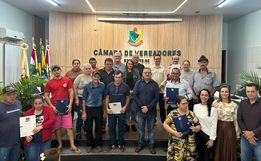 Belmonte realiza entrega de matrículas pelo Programa Lar Legal