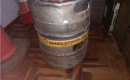 Acidente na BR-163 termina com furto de barris de chope em Guaraciaba