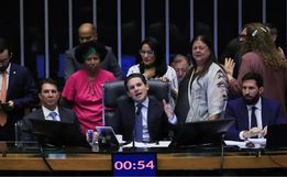 Câmara dos Deputados aprova licença menstrual de até 2 dias