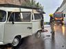 Kombi é parcialmente destruída por fogo em São Miguel do Oeste