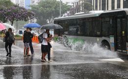 Frente fria avança por SC e pode trazer chuva ao Estado nesta segunda
