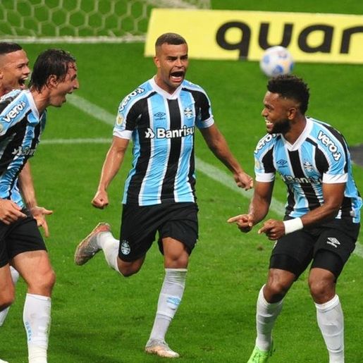 Com estreia de Pintado Chape perde de virada para o Grêmio em Porto Alegre