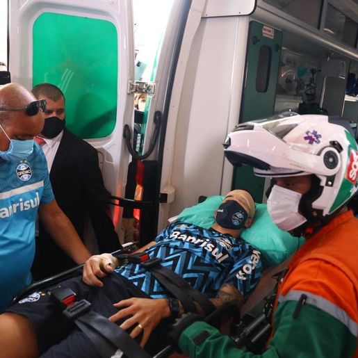Gre-Nal é adiado após ataques a ônibus do Grêmio 