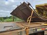 Carreta sem para-brisa e com motorista de capacete é flagrada na BR-163 em Guaraciaba 
