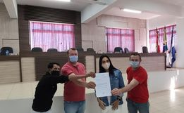 Deputada anuncia recursos para setor social de Princesa durante visita 
