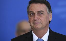 Bolsonaro veta fundo eleitoral de R$ 5,7 bilhões para 2022