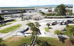 Embraer fecha acordos para suspensão temporária de contratos e redução salarial