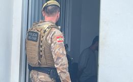 Polícia Militar prende homem suspeito de furto de veículo na região