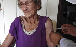 Mais de 100 idosos acima dos 90 anos já foram imunizados contra a covid-19 em São Miguel do Oeste