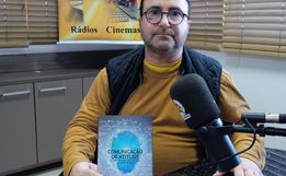 Escritor lança livro "Comunicação de Atitude" em Itapiranga