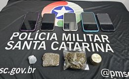 Adolescentes são flagrados com maconha na Praça do Mirante, em SMOeste
