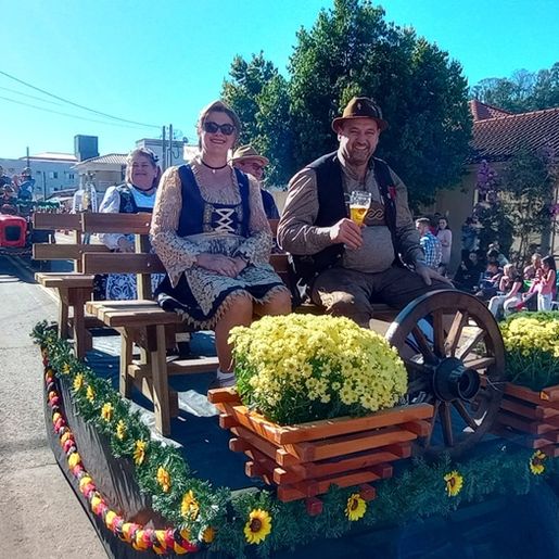 13ª Deutsche Woche: Mais de 40 entidades participam do Desfile Típico Alemão; fotos