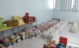 Campanha feita pela Paróquia arrecada mais de quatro toneladas de alimentos 