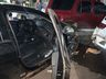 Homem fica ferido ao colidir veículo em carros estacionados