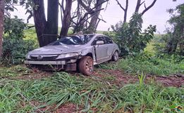 Casal sai ileso de saída de pista na SC-163 em São João do Oeste