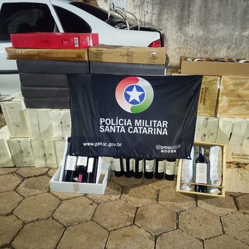 Polícia Militar volta a aprender vinho contrabandeado 