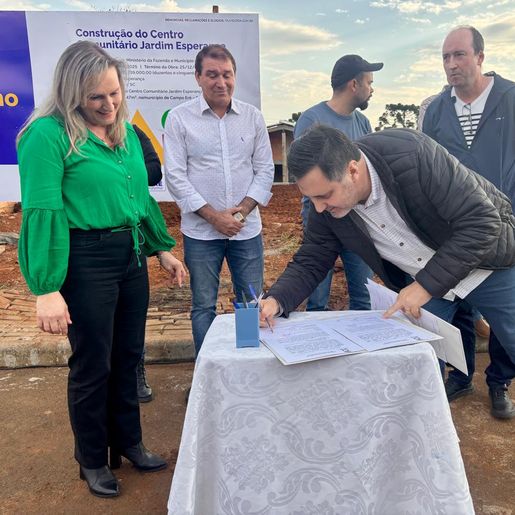 Prefeitura assina ordem de serviço para construção de pavilhão em Campo Erê