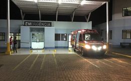 Saída de pista deixa duas pessoas feridas na BR-282