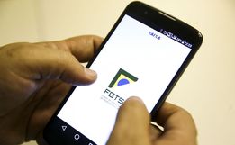 Caixa começa a depositar lucro do FGTS na conta de 132 milhões