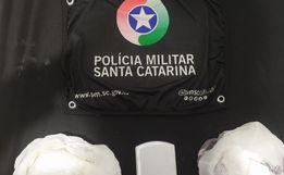 Homem compra drogas em Chapecó para vender em SMOeste e acaba preso pela PM 