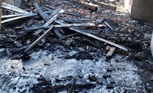 Família pede ajuda após incêndio destruir residência no centro de Tunápolis