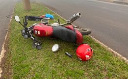 VÍDEO: Acidente deixa motociclista ferido na Avenida Willy Barth
