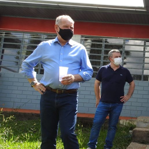 Prefeito anuncia R$ 8,8 milhões em obras na Educação