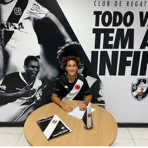 OUÇA: Jogador da base de São Miguel do Oeste assina contrato com Vasco