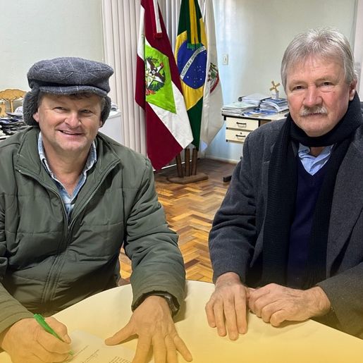 Prefeito de Tunápolis reassume cargo após tratamento de saúde 