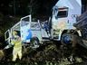 Batida entre carreta e van deixa nove mortos no norte de MG