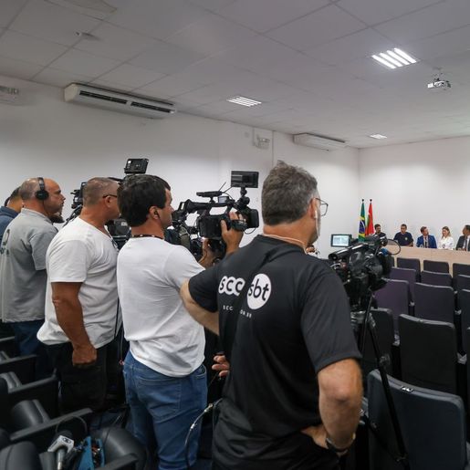 Jovens que morreram em veículo sofreram asfixia